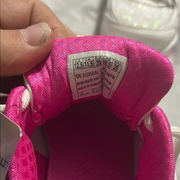 Skechers White Sneakers with Pink Highlights - Picture 3 of 5